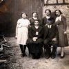 Familie Müller im Hof